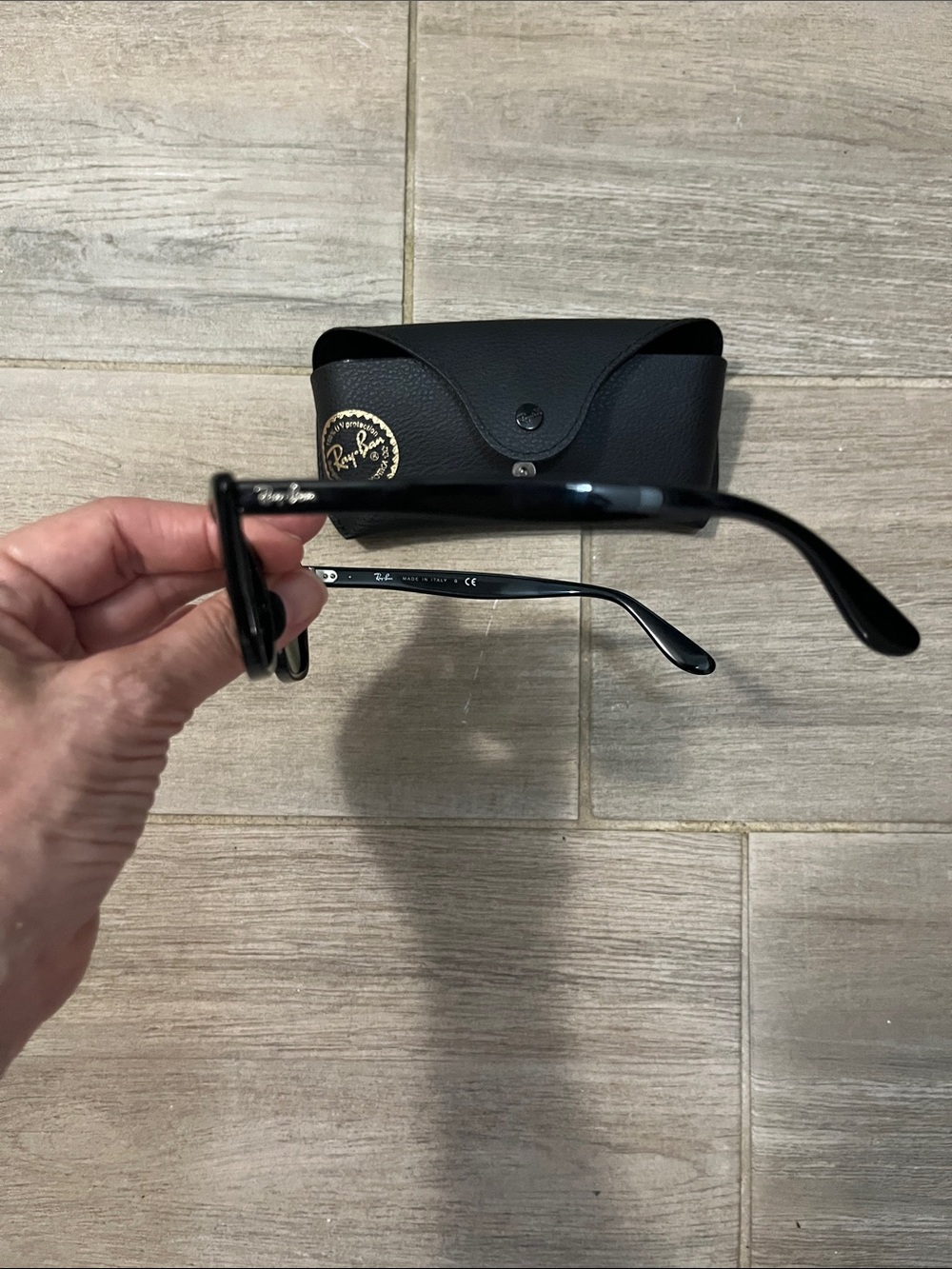 Ray-Ban all black Lady Burbank - Picture 4 of 9